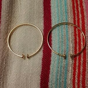 VINTAGE 14 KT YELLOW GOLD 1.25 HOOP EARRINGS